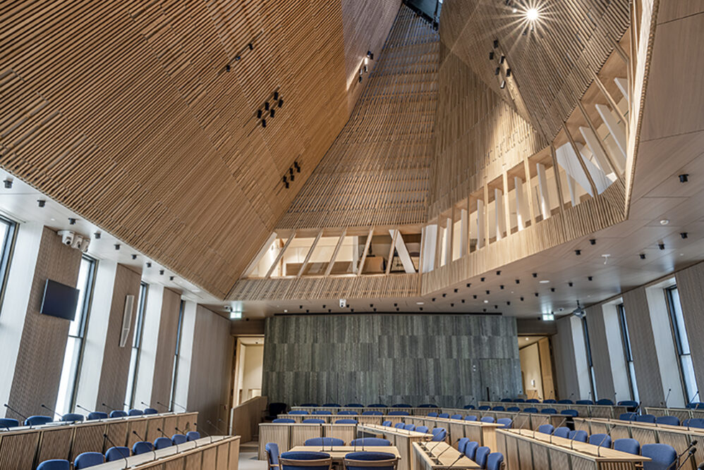 Lardi marbriers, salle du grand conseil, revêtements marbre vert de suède